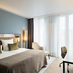 4* فندق ليوناردو روايال